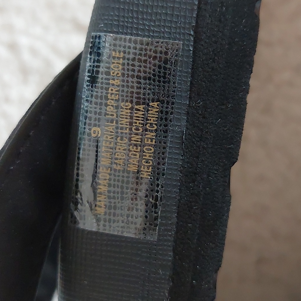 FLOJOS, SIZE 9, BLACK, LEATHER STRAP, RUBBER SLIPPER, NEW - Picture 5 of 6